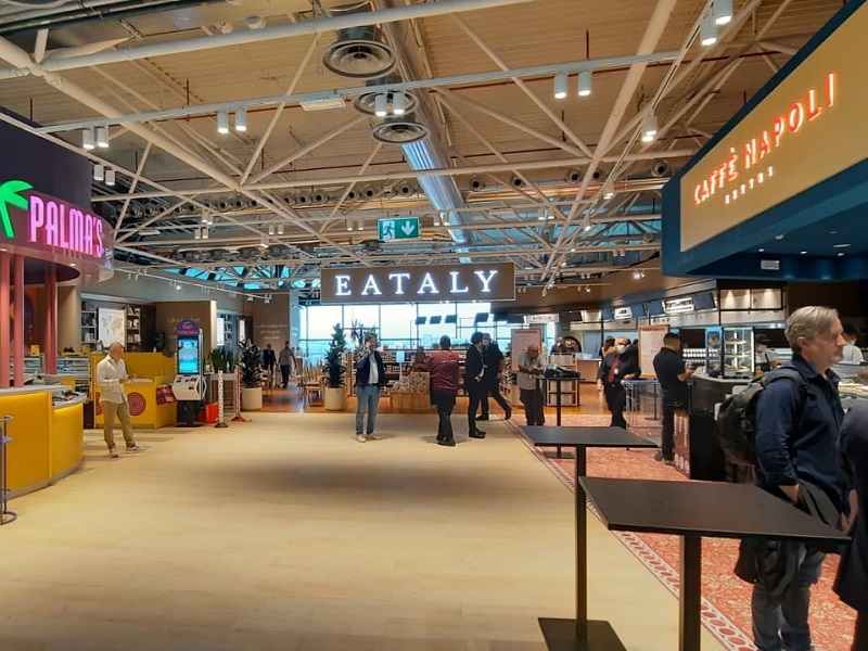 La nuova food court firmata Autogrill all'interno del Terminal 3 dell'aeroporto di Roma Fiumicino